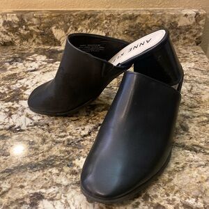 Anne Klein black mules